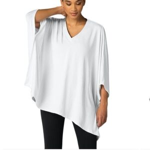 BEYOND YOGA WHITE V NECK PONCHO